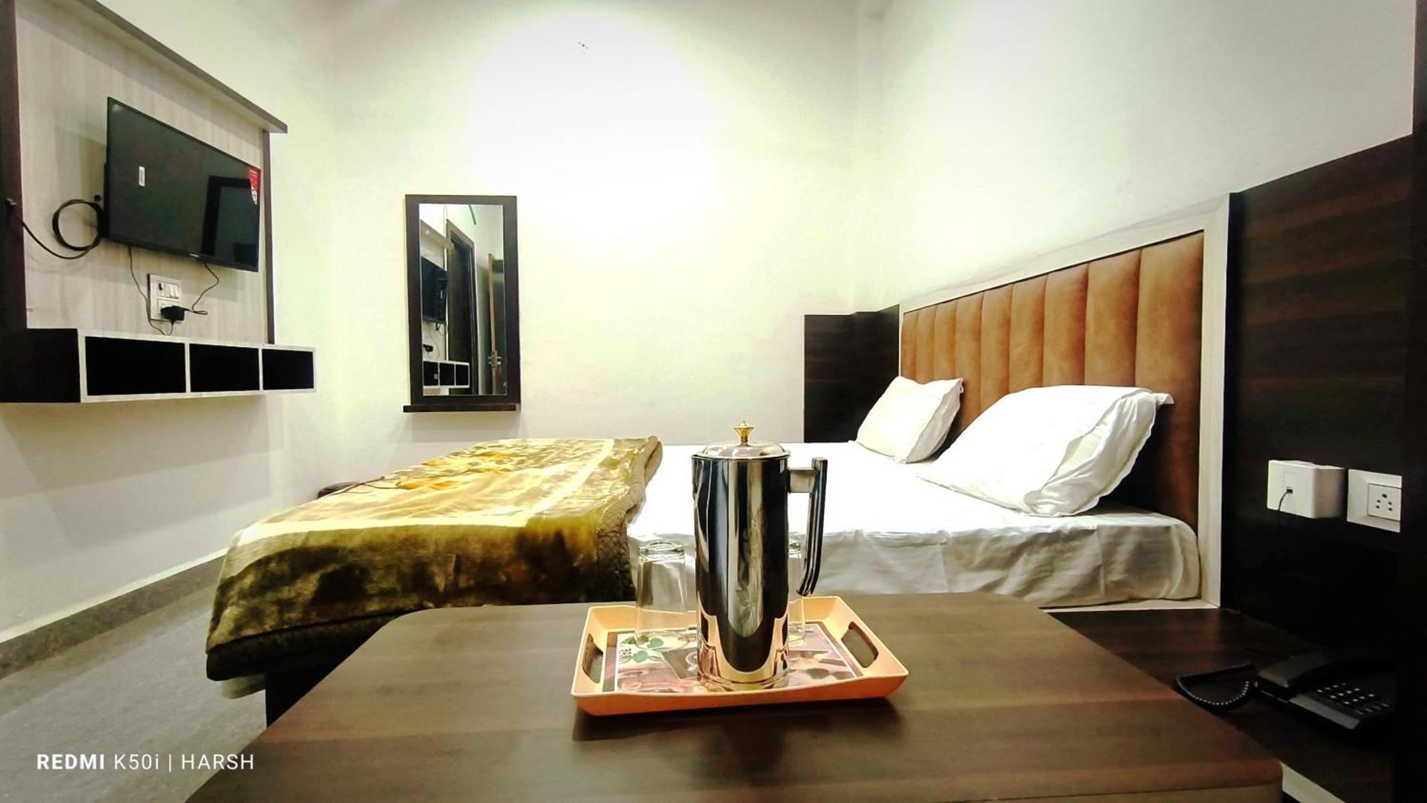 Hotel Mahaveer Chanderi Exteriör bild